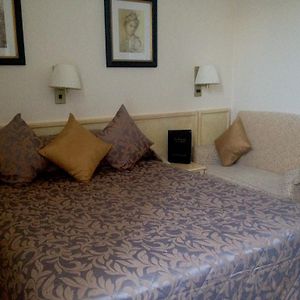 Richmond Park Hotel